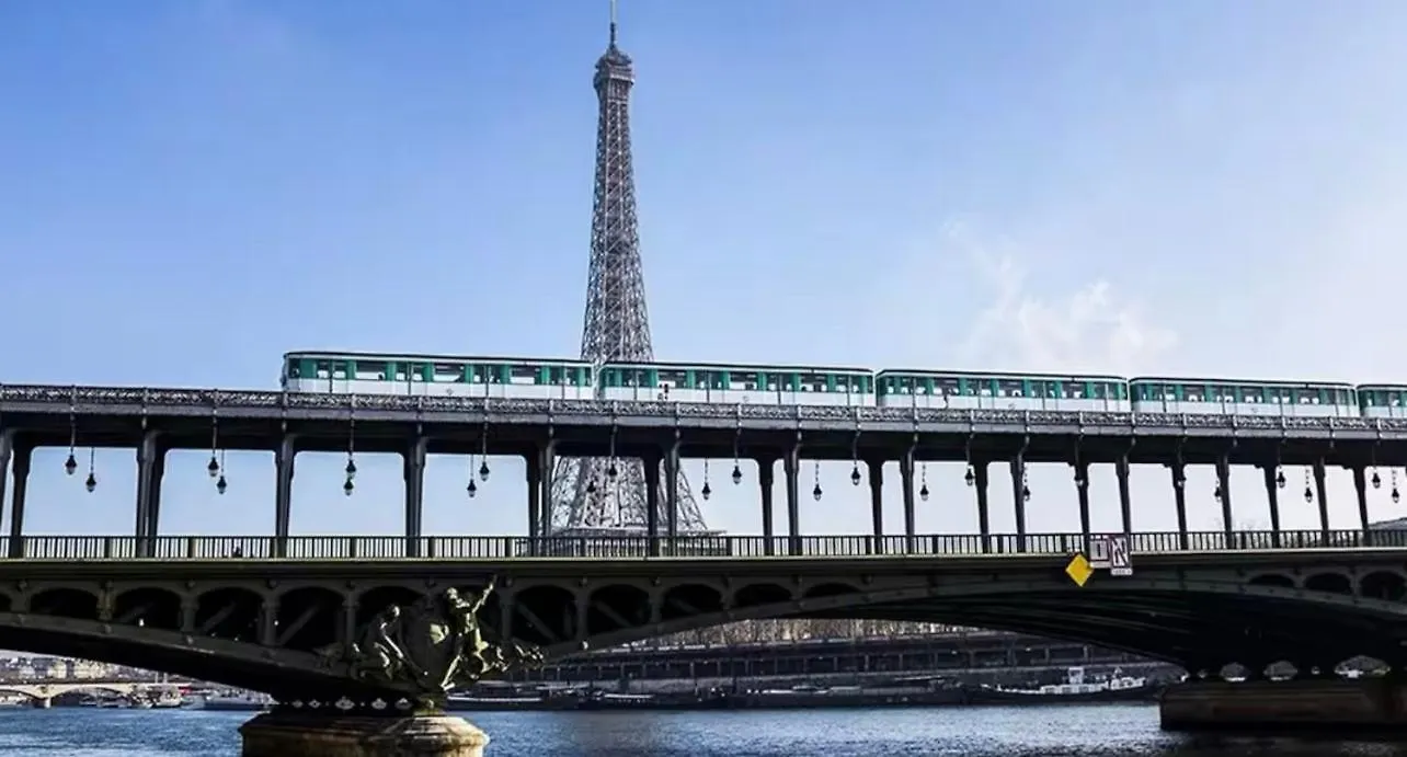 Chic Appartement En Plein Coeur De Paris France